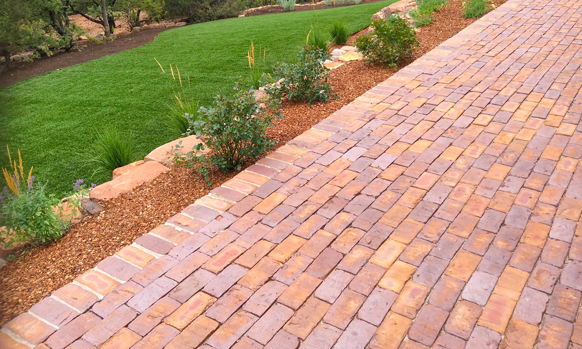 uel_pavers_01