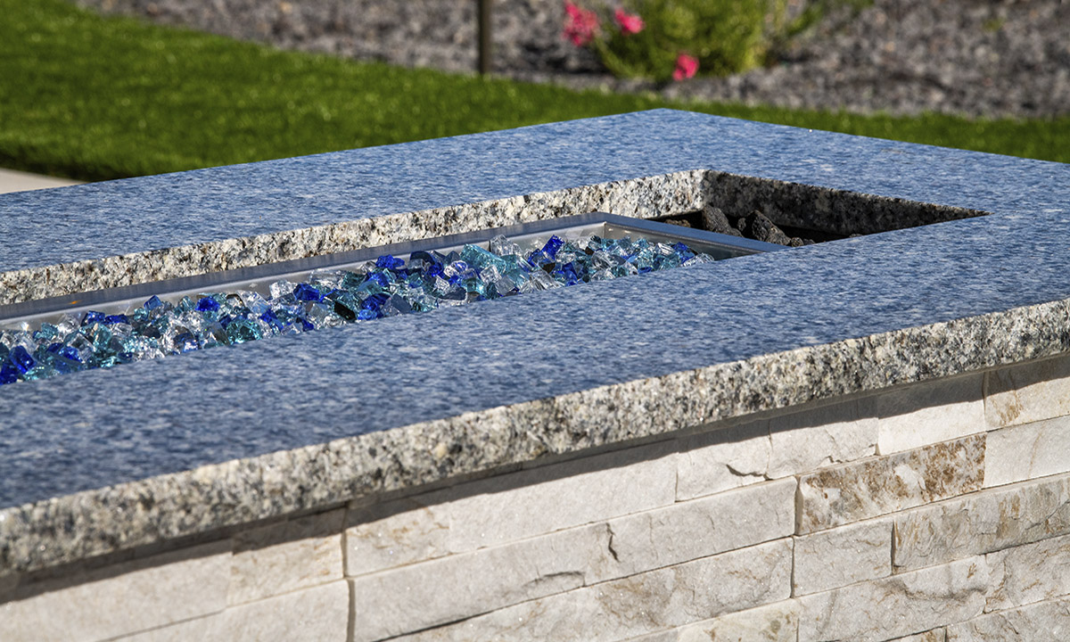New Mexico Fire Feature Gas Fired Linear Granite Veneer