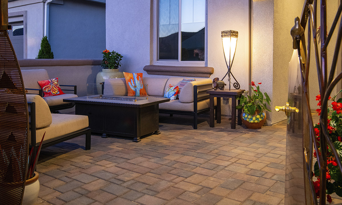 Entry Courtyard Belgard Orgin 6 Bella Fire Feature
