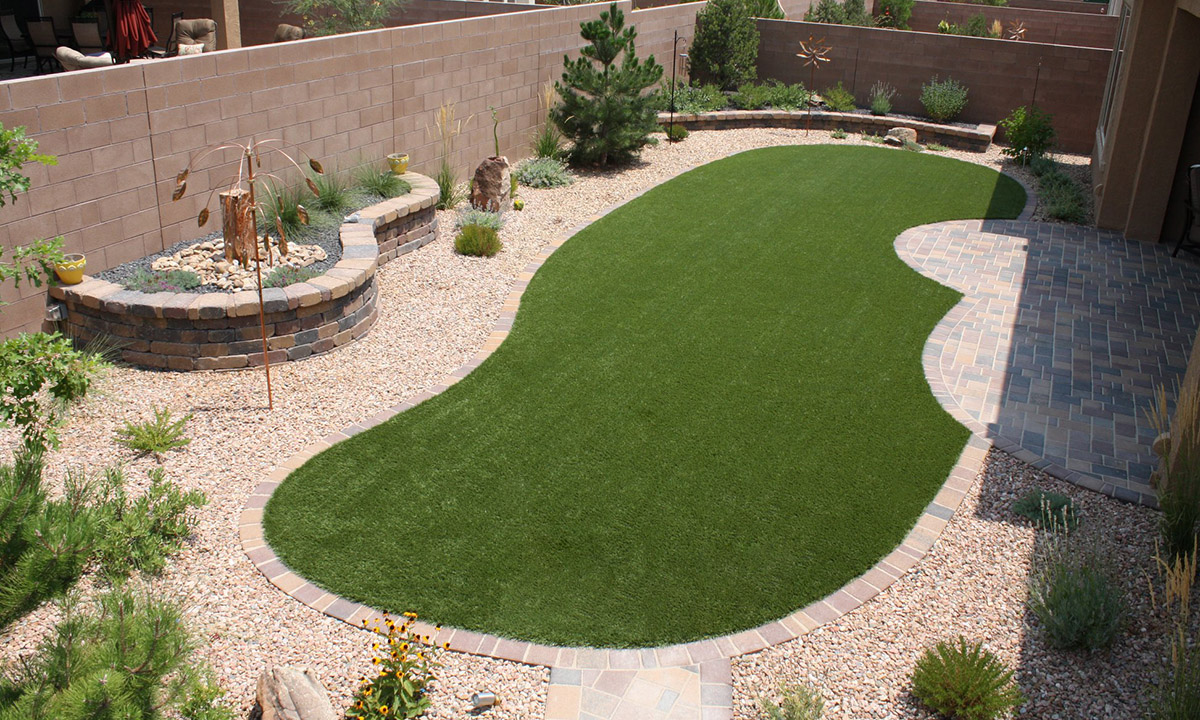 Artificial Synthetic Turf Raised Planter Bed Belgard Celtic Wall